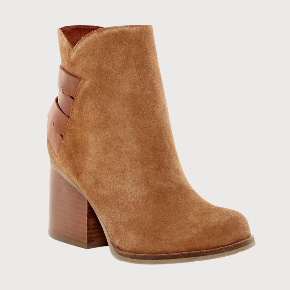 NEW Mia Heritage Genessa Tan Suede Ankle Boots